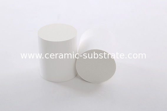 Al2O3 Suhu Tinggi Keramik Honeycomb Catalyst Substrat