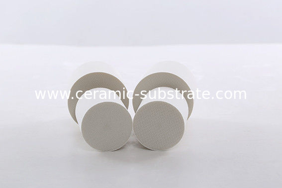 Putih Alumina Keramik Substrat putaran Untuk Selective Catalytic Reduction