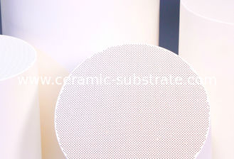 Putaran SCR Keramik Catalyst Carrier, Honeycomb Monolith Dukungan Keramik