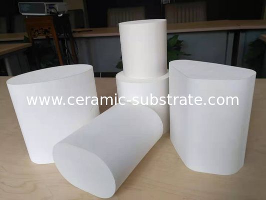 Beli Substrat Keramik Laser UV Terbuat dari Alumina Al2O3 Cocok untuk suhu tinggi dan aplikasi isolasi listrik online manufacture