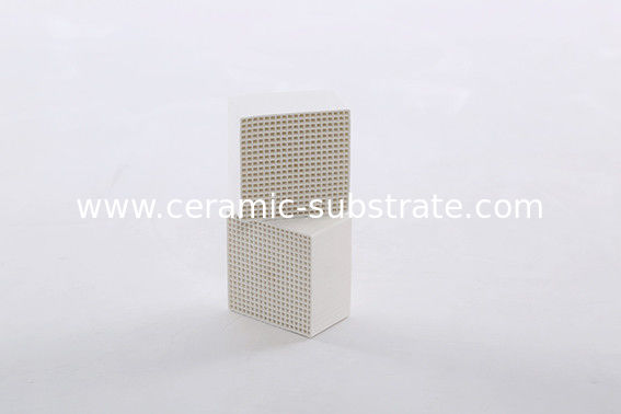 Putih Catalytic Converter Cordierite Substrat, Custom putih Keramik